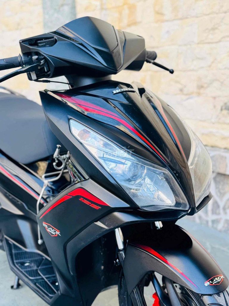 Airblade 125fi đen nhám cuối 2015 sơn máy zin 100%. Mua bán Xe máy tại Quận Cầu Giấy Hà Nội được đăng bởi nguyễn bích thuỷ hình 8