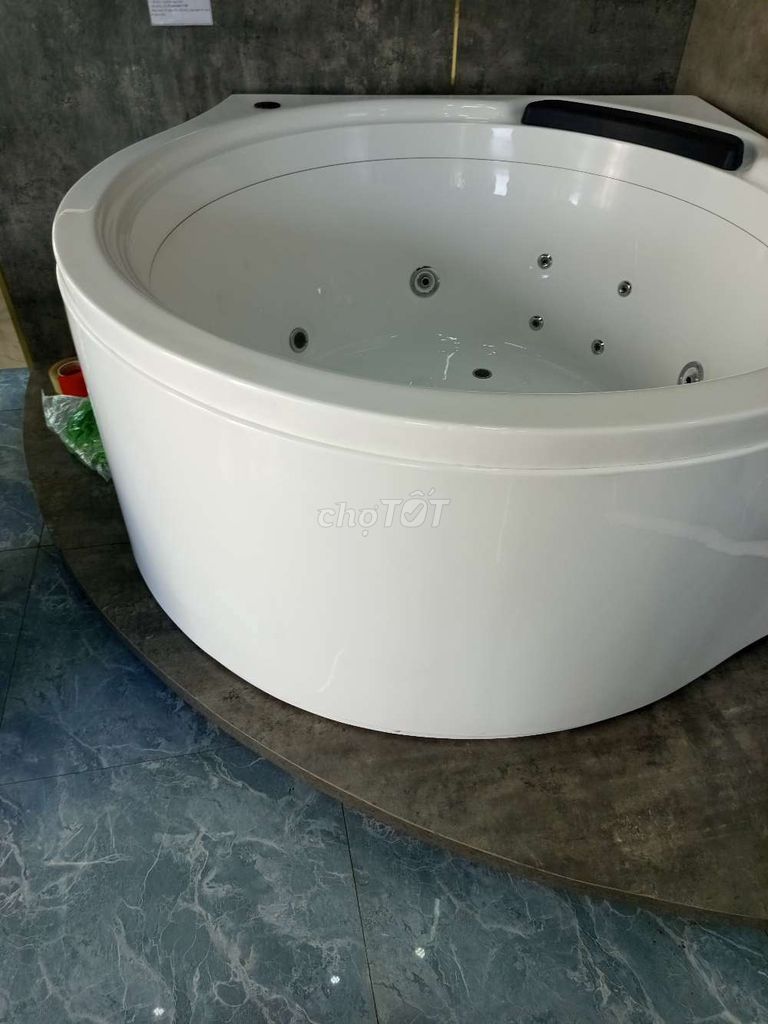 Bồn tắm góc Acrylic Massage Trắng. Mua bán Thiết bị vệ sinh, nhà tắm tại Quận Đống Đa Hà Nội được đăng bởi tk 681 hình 1