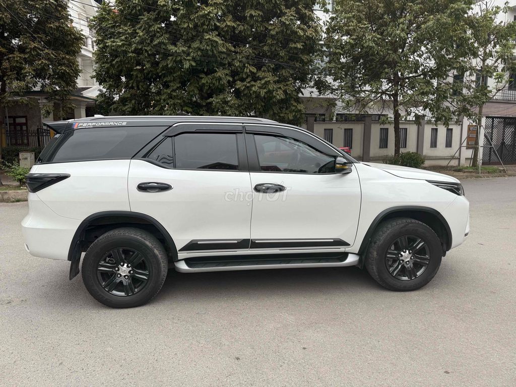 Toyota Fortuner 2022 2.4 4x2 AT - 36000 km. Mua bán Ô tô tại Quận Thanh Xuân Hà Nội được đăng bởi Nguyen van Nam hình 7