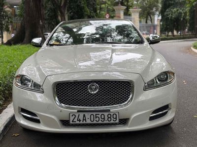 Jaguar XJ series 2010 - 90000 km. Mua bán Ô tô tại Quận 11 Tp Hồ Chí Minh được đăng bởi Nam