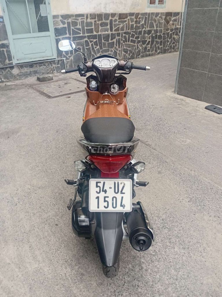 Novou 4.Đời 2011 ze đẹp máy mạnh và êm bstp. Mua bán Xe máy tại Quận 3 Tp Hồ Chí Minh được đăng bởi Lữ Trung Hùng hình 4