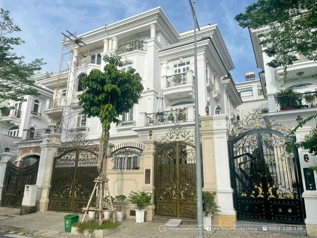Rent · 11 bd · 250 м² · Quận 7, ул. Đường Nguyễn Thị Thập
