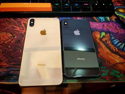 cặp iPhone nghe gọi có gl giao lưu