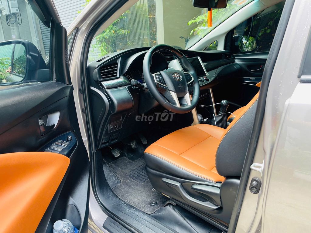 Tôi cần bán chiếc xe ô tô Toyota Innova 2.0E 2020. Mua bán Ô tô tại Quận Cầu Giấy Hà Nội được đăng bởi Bác Sơn hình 4