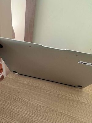 macbook air 2017 ngoại hình 98%. Mua bán Laptop tại Thành phố Dĩ An Bình Dương được đăng bởi trần hữu