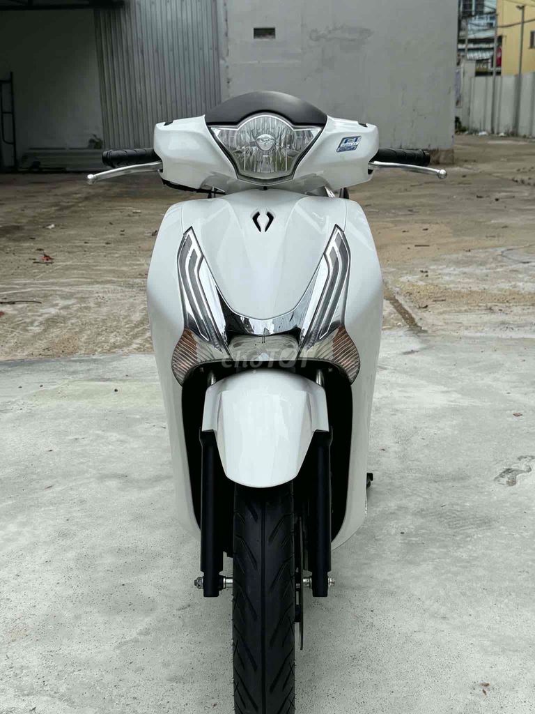 Honda SH 150 Smartkey белый, мотоцикл красивый, собственник продает