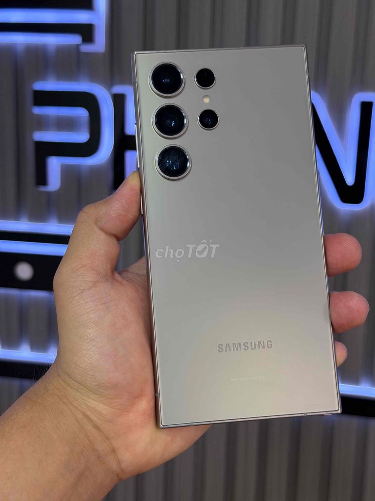 Samsung Galaxy S24 Ultra 256GB Bạc 99%. Mua bán Điện thoại tại Quận 3 Tp Hồ Chí Minh được đăng bởi Phone2Hand hình 1