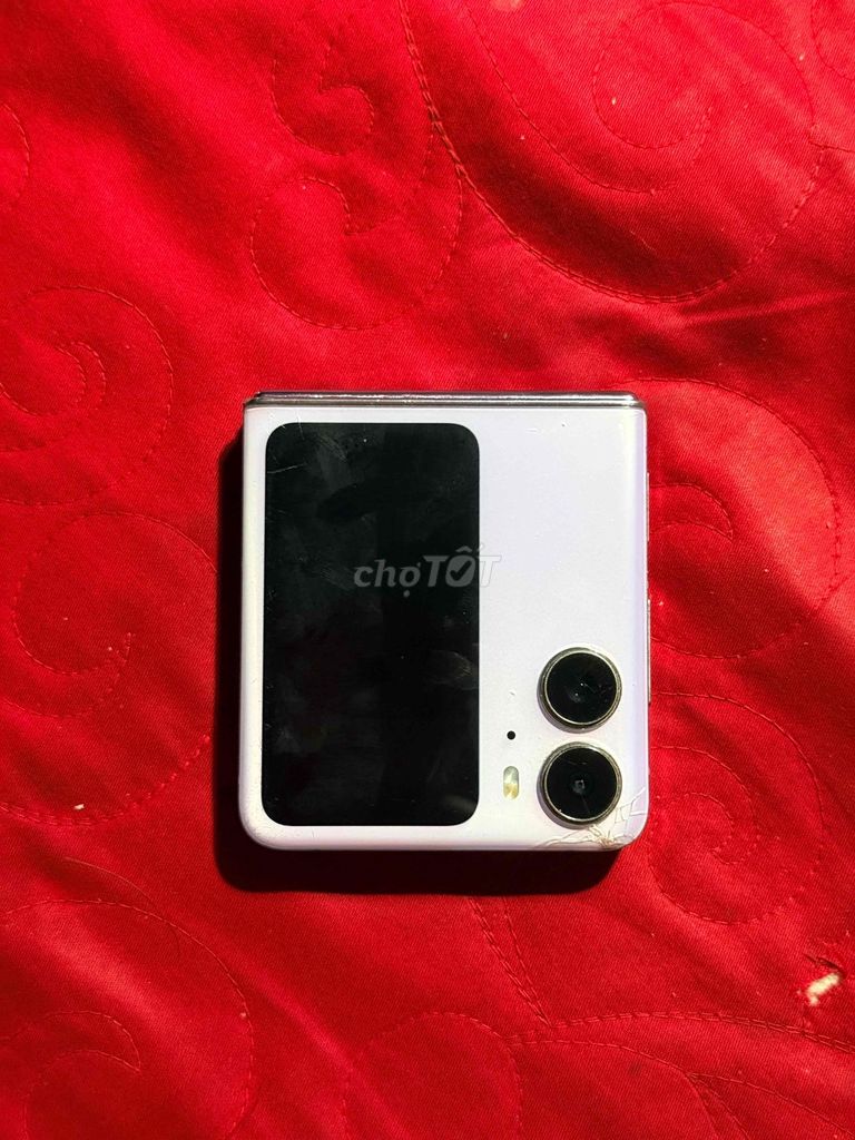 Oppo Find N2 Flip Tím Sọc màn hình. Mua bán Điện thoại tại Quận Long Biên Hà Nội được đăng bởi Nguyen Hai Anh hình 1