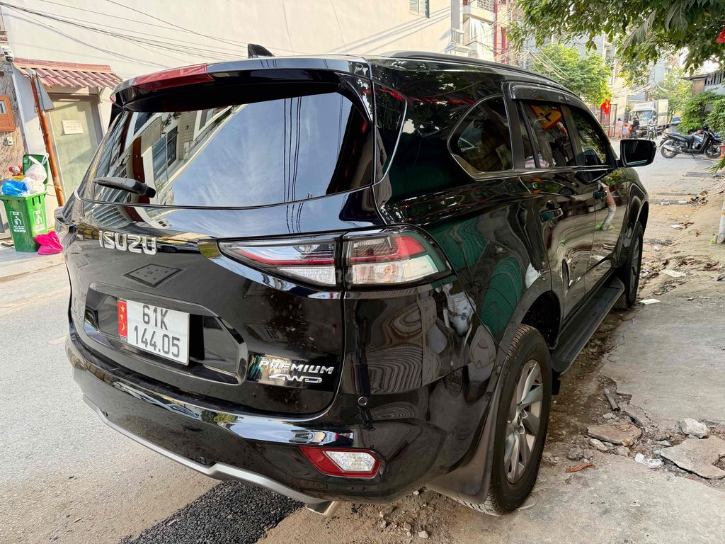 Isuzu Mu X 2022 - bản Pre 4x4 odo 9000km. Mua bán Ô tô tại Quận Gò Vấp Tp Hồ Chí Minh được đăng bởi Bình An Ôtô  hình 6