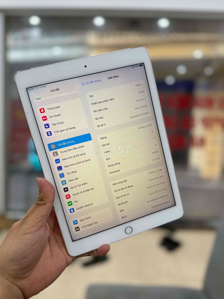 Apple iPad Air 2 Wifi 4G 16GB Vàng. Mua bán Máy tính bảng tại Quận Đống Đa Hà Nội được đăng bởi Ng Hoang Anh hình 1