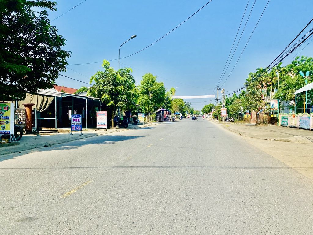 Trung tâm thị trấn Nam Phước đường QH 10.5m cạnh chợ KD sầm uất 680tr