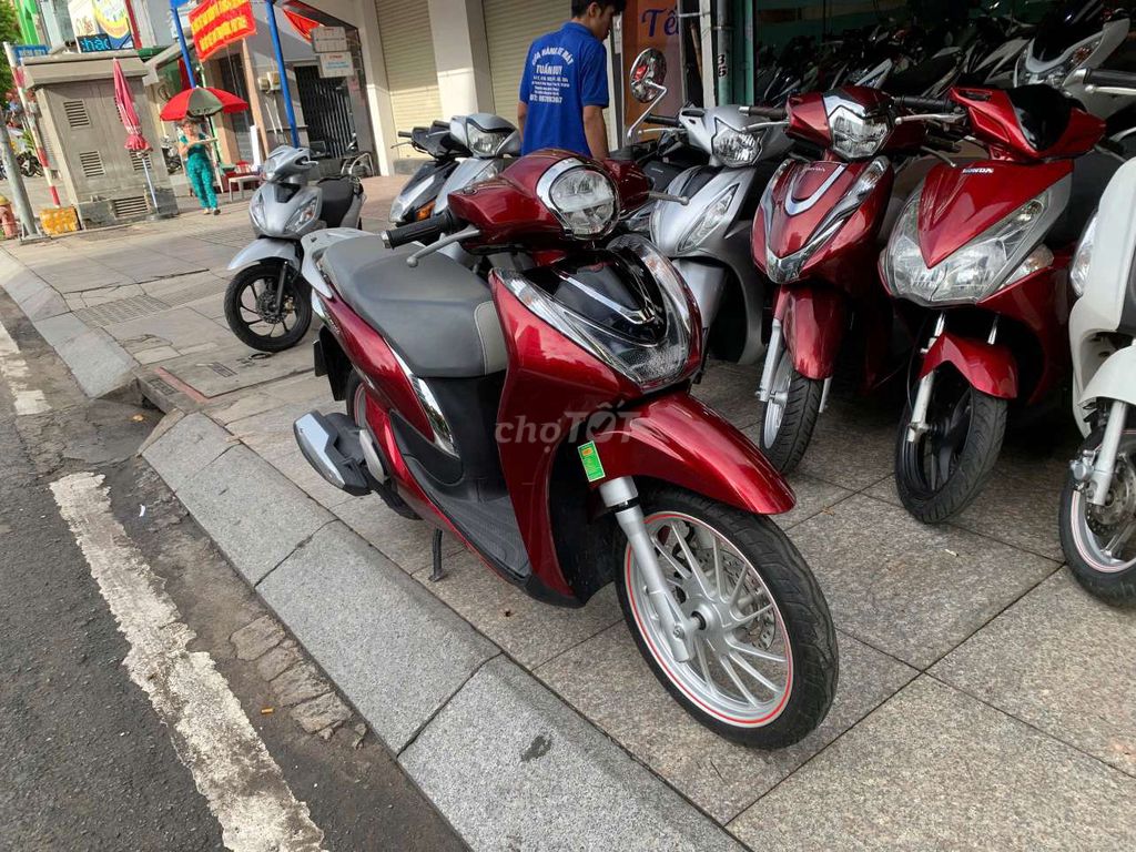 Honda SH Mode 2025 Красный Новый 99%