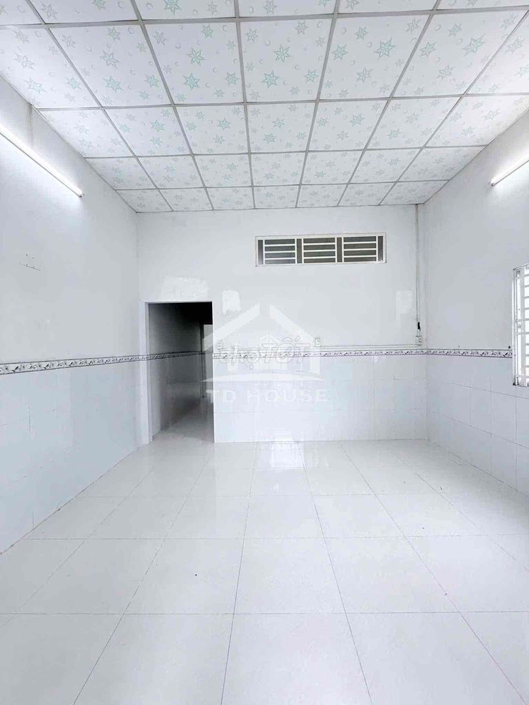 Nhà trệt nguyên căn 4,5x12m 01phòng, 01 máy lạnh hẻm ô tô Đồg Văn lạnh