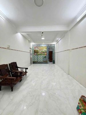 Cho thuê ch Phan Văn Trị Q5 2Pn 1wc Đầy đủ nội thất giá tốt