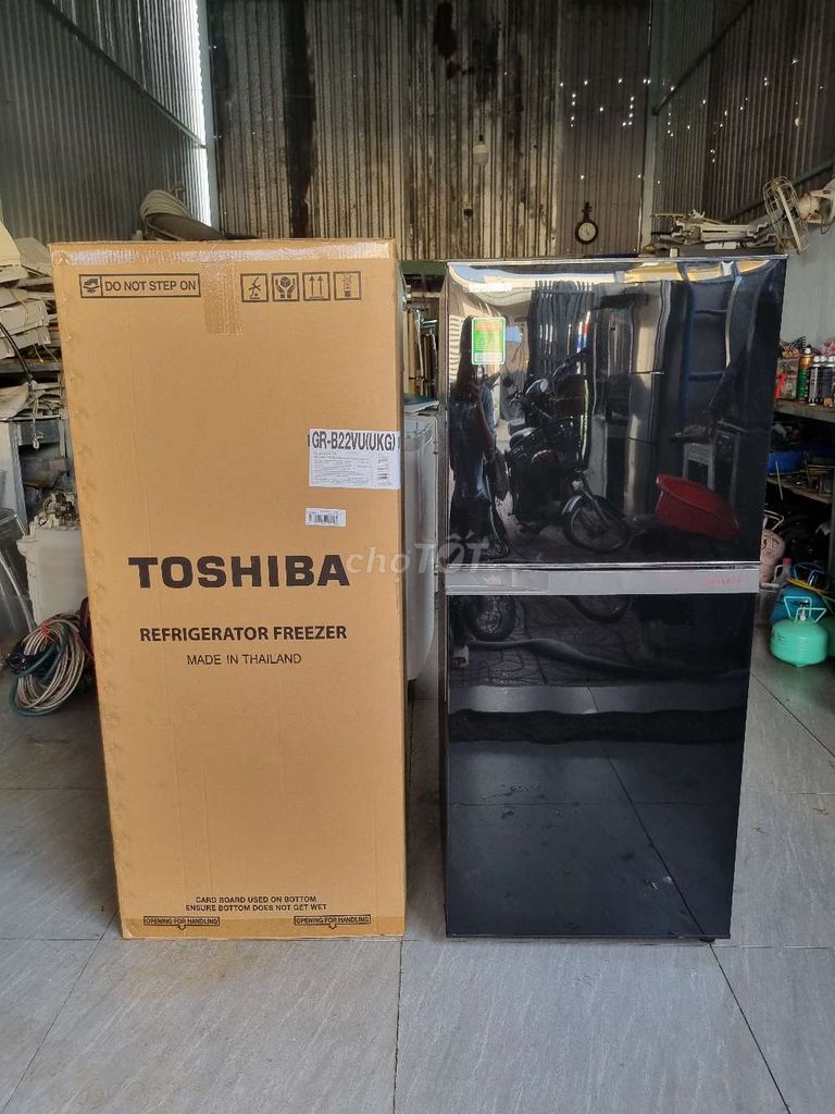 Tủ lạnh TOSHIBA INVERTER 180 lít . Mới 99%