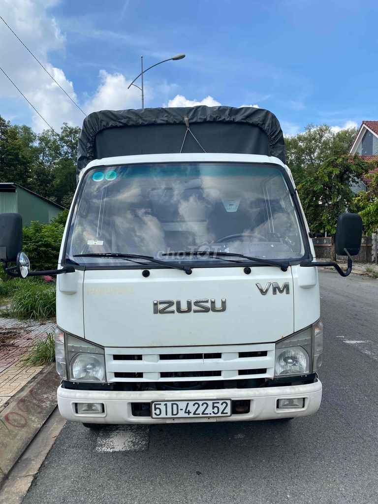 isuzu VM tải 1900kg vô tphcm ban ngày dài 6m2 mui