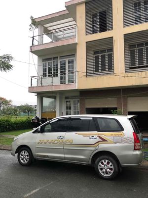 Toyota Innova 2006 G