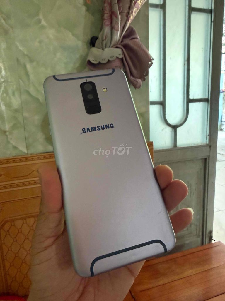 Samsung A6 plus 4/64Gb. Mua bán Điện thoại tại Quận Cẩm Lệ Đà Nẵng được đăng bởi Mylinh hình 1