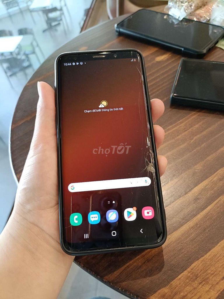 Sam sung s9+ zin full ram 6/128. Mua bán Điện thoại tại Thành phố Buôn Ma Thuột Đắk Lắk được đăng bởi Cẩm Nhung hình 1