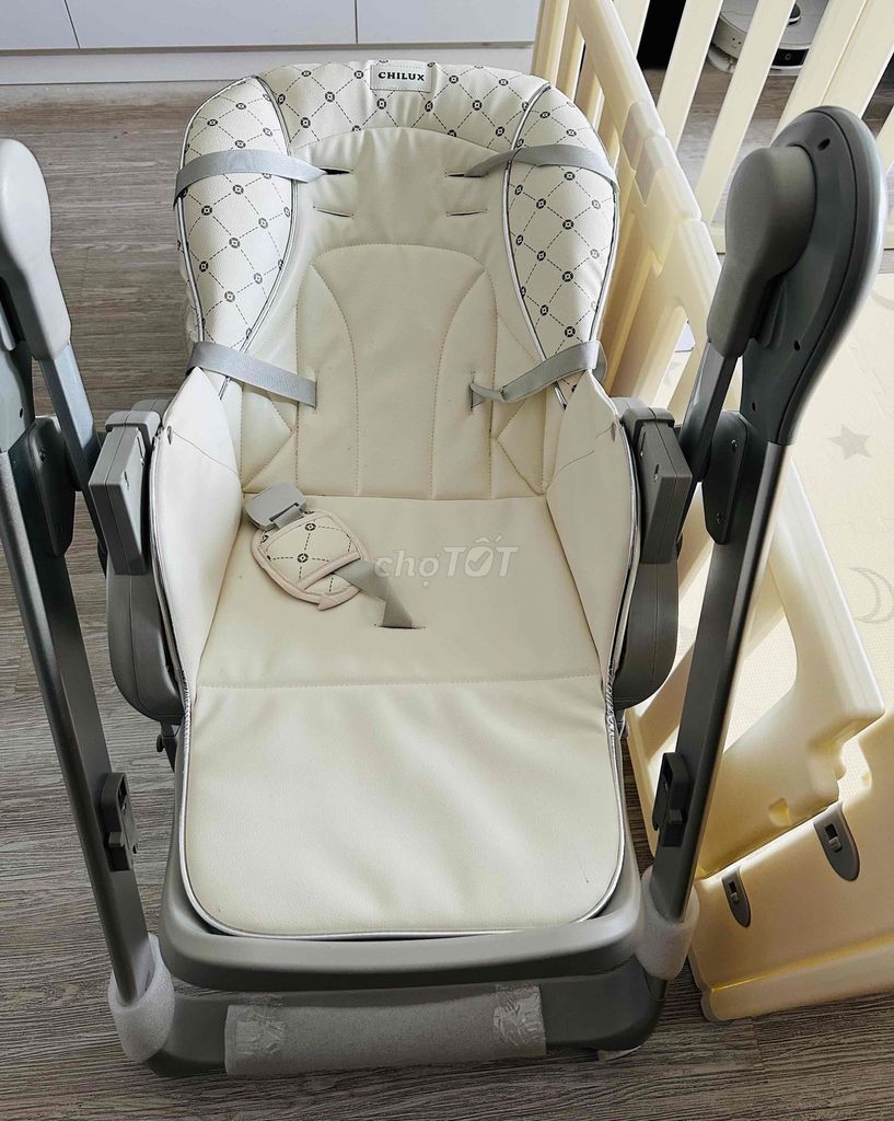 Ghế ăn dặm Chilux Grow D Xám 6 tháng - 3 tuổi. Mua bán Mẹ và bé tại Quận Tân Phú Tp Hồ Chí Minh được đăng bởi nguyen luankt hình 1