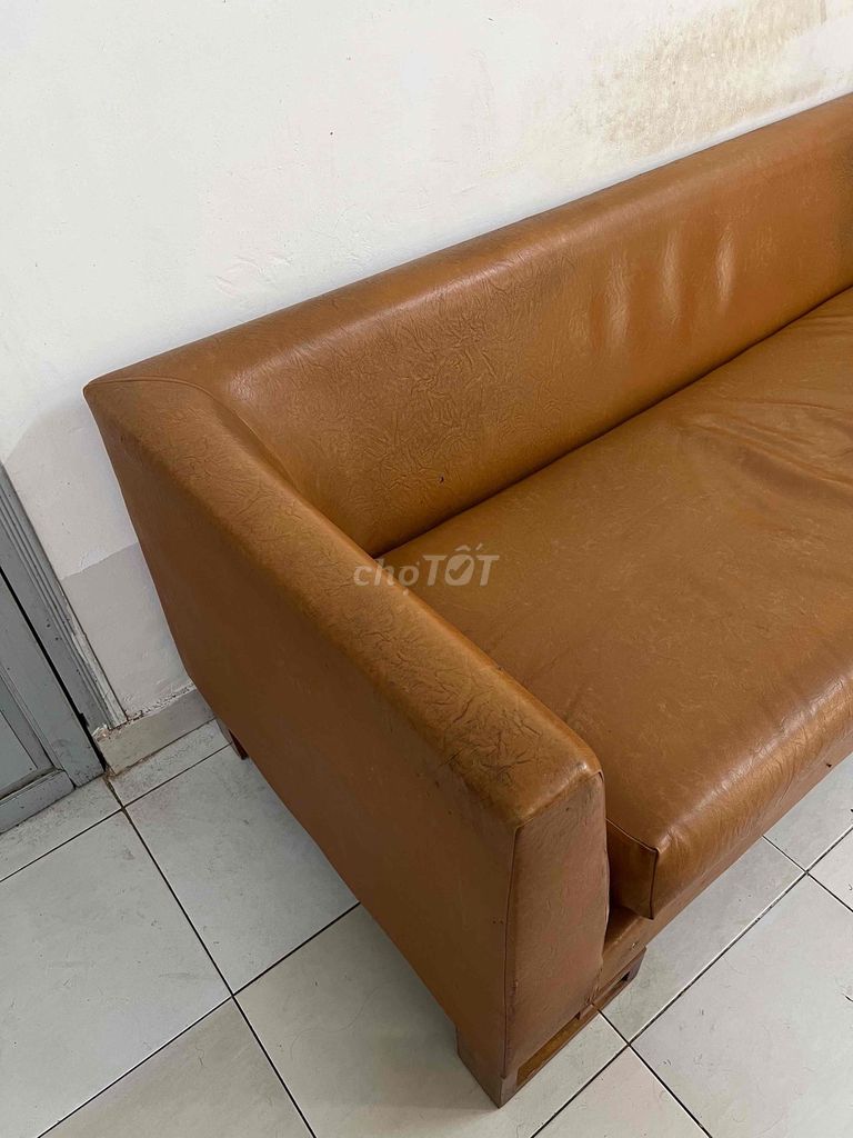 Ghế sofa Da màu Nâu. Mua bán Bàn ghế tại Quận 3 Tp Hồ Chí Minh được đăng bởi Nhu hình 1