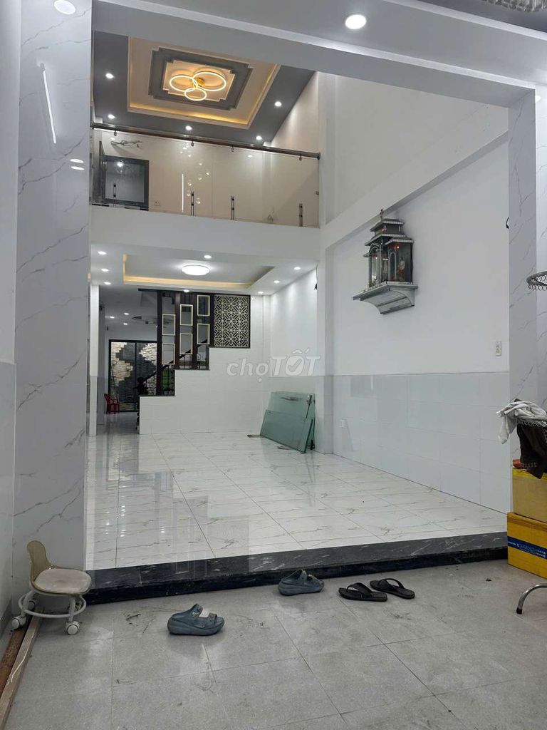 Gấp !!! Bán nhà Mặt Tiền đường Tân Quý
