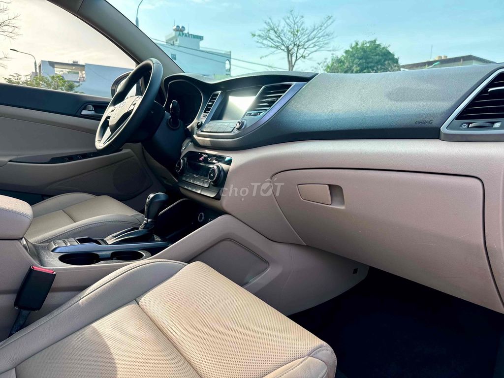 Hyundai Tucson 2018 2.0 AT - 82000 km. Mua bán Ô tô tại Quận Cẩm Lệ Đà Nẵng được đăng bởi nguyễn văn khoa hình 17