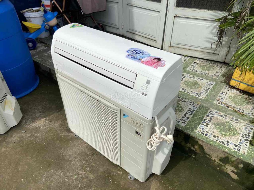 Daikin 2.0HP Inverter Streamer -Ion New 97% 2021!!