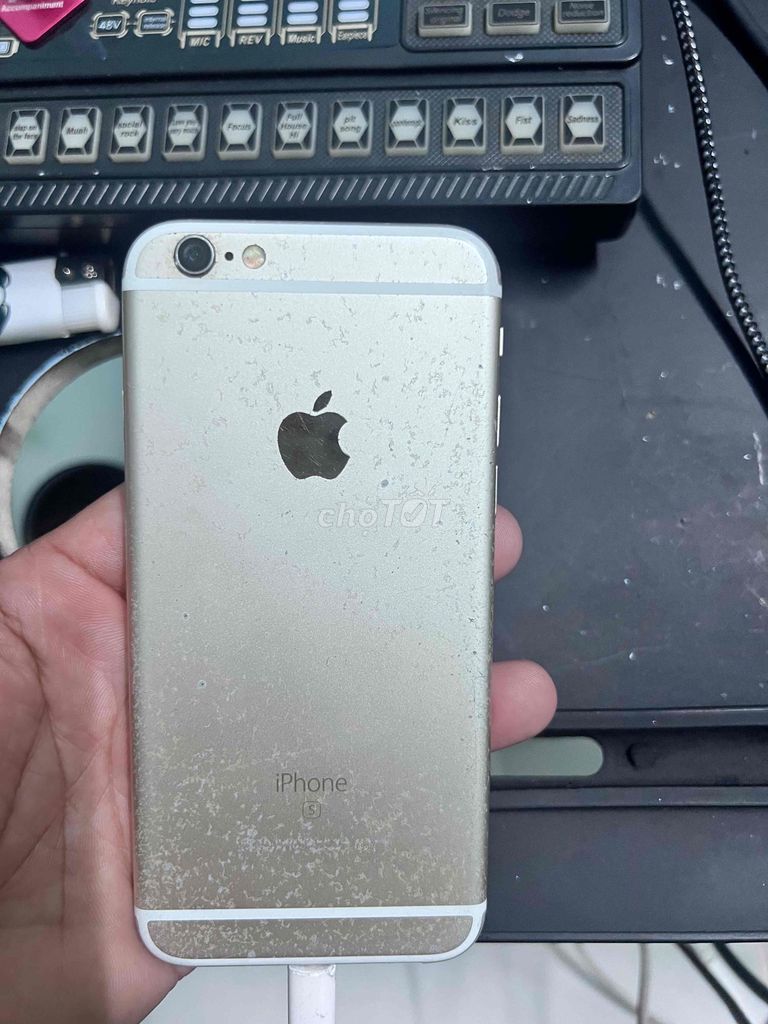 Apple iPhone 6s 16GB Vàng. Mua bán Điện thoại tại Huyện Long Thành Đồng Nai được đăng bởi Vô Thường hình 1