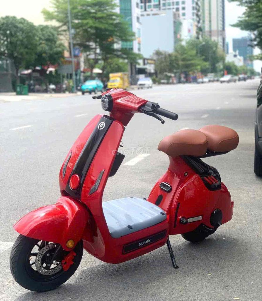 Xe máy điện Lightfix Vespa cổ điển. Mua bán Xe điện tại Quận 12 Tp Hồ Chí Minh được đăng bởi Samsam hình 3