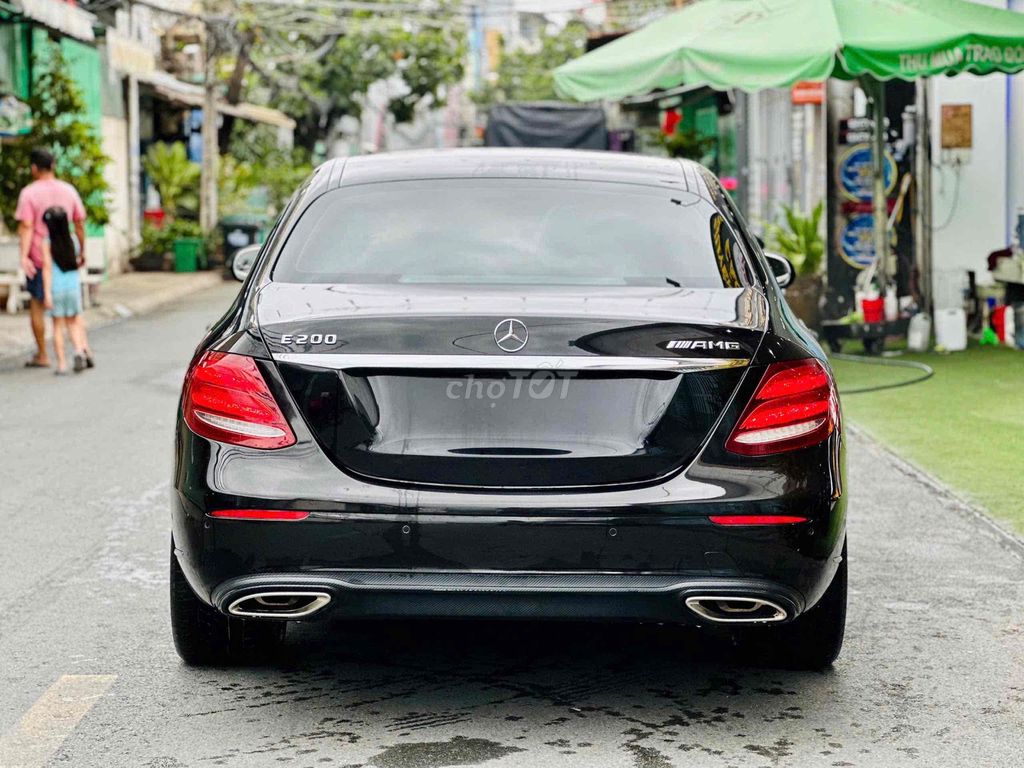 Mercedes Benz E200 Model 2017. Mua bán Ô tô tại Quận 8 Tp Hồ Chí Minh được đăng bởi Hồng Phúc hình 6