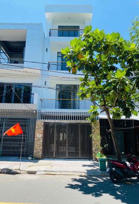 Townhouse 100 m² · 4 bed · Đường Phan Triêm