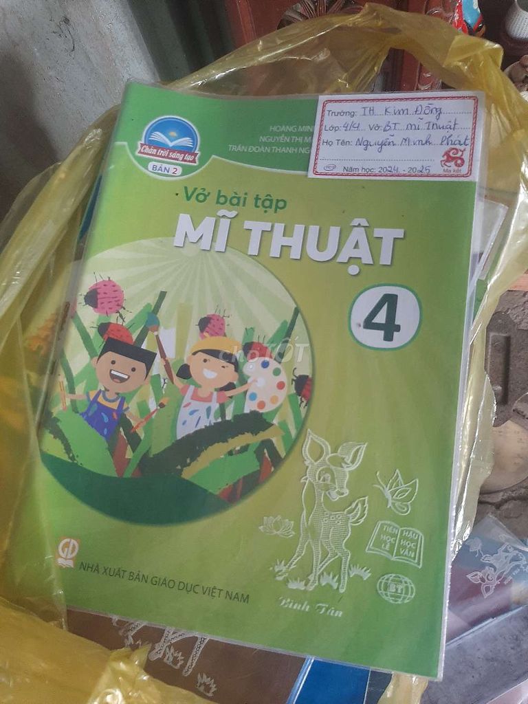 Mk có dư mấy bộ sách lớp 2 , 4 , 8, 9 ai cần ib lẹ