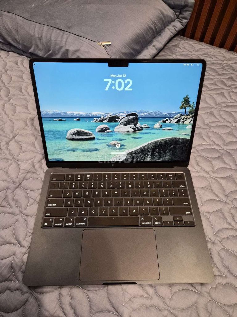 Apple MacBook Air M2 16GB/256GB Xám. Mua bán Laptop tại Quận 1 Tp Hồ Chí Minh được đăng bởi nguyễn thái học hình 1