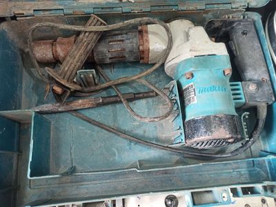 Tl máy đục makita máy còn hđ ok. Mua bán Đồ chuyên dụng, Giống nuôi trồng tại Quận Gò Vấp Tp Hồ Chí Minh được đăng bởi B Tiên