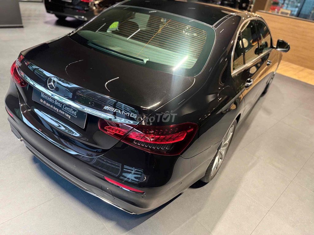 Mercedes-Benz E300 AMG V1 Siêu lướt chính hãng. Mua bán Ô tô tại Quận 1 Tp Hồ Chí Minh được đăng bởi Huy Huỳnh hình 3