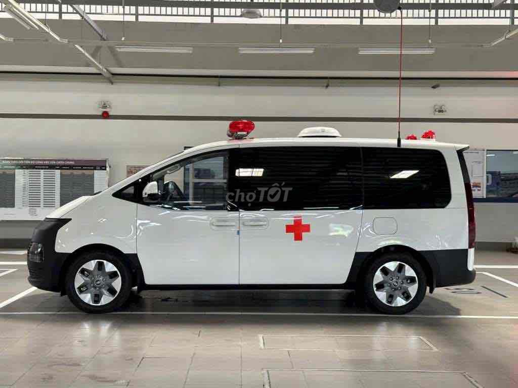 Hyundai Starex 2024