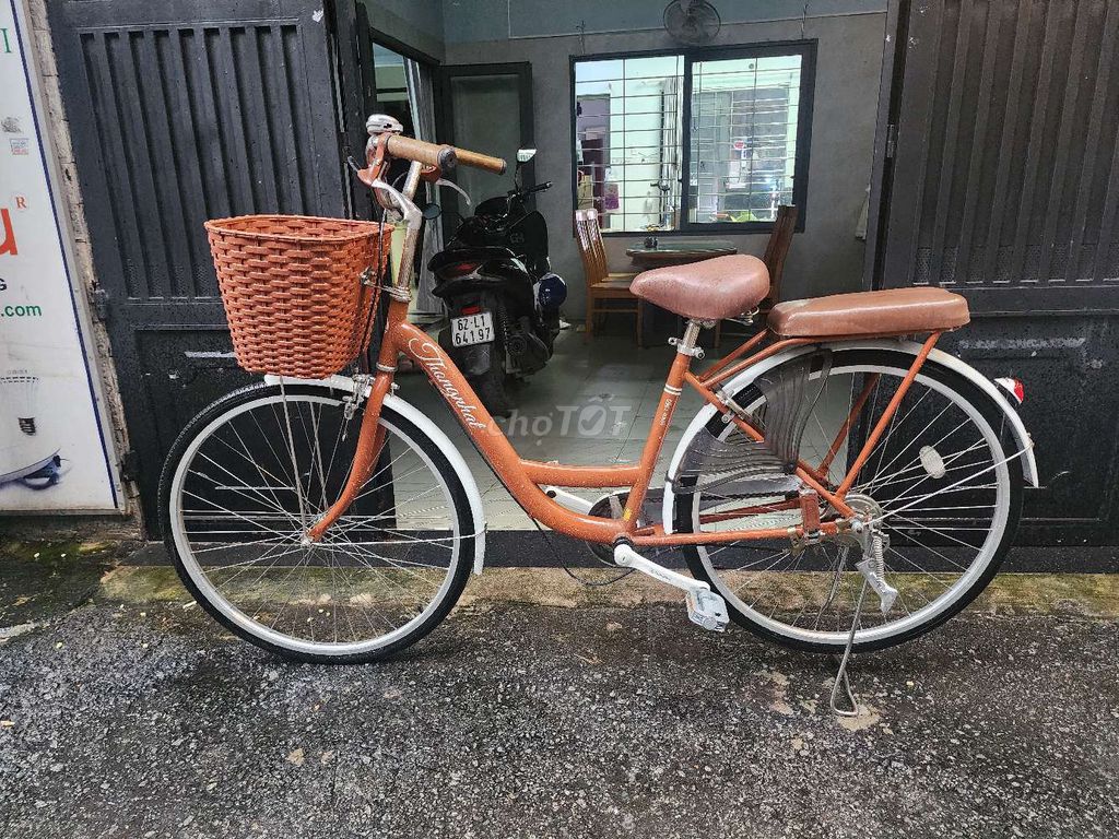 Xe đạp nữ hiệu Thống Nhất. Mua bán Xe đạp tại Quận 12 Tp Hồ Chí Minh được đăng bởi Nguyễn Tuấn Phúc hình 2
