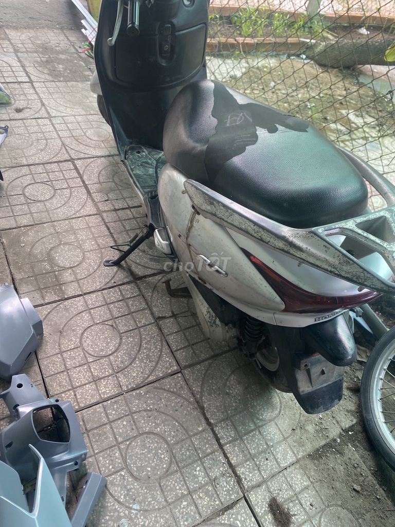 E cần ra đi chiếc lead áo xấu 9chủ mấy êm nhẹ nổ. Mua bán Xe máy tại Quận Cái Răng Cần Thơ được đăng bởi Minhngoc Vo hình 3