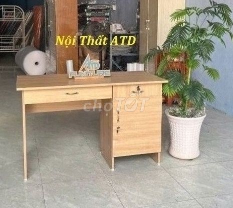 Bàn làm việc@Bàn làm việc{Bàn làm việc{Bàn gỗ. Mua bán Nội thất, đồ gia dụng khác tại Thành phố Thủ Đức Tp Hồ Chí Minh được đăng bởi Trang Nguyễn hình 1