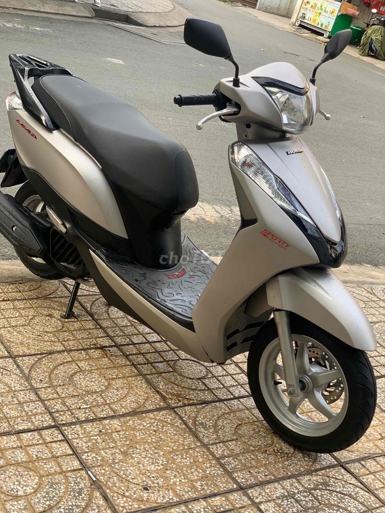 Honda Lead 125 2014 Bạc. Mua bán Xe máy tại Quận Tân Phú Tp Hồ Chí Minh được đăng bởi TÂN HƯƠNG hình 4