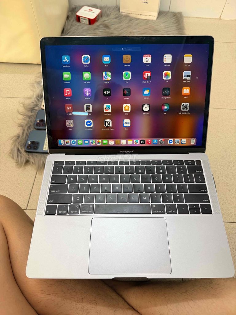 Apple Macbook Air 2019 i5 13 inch 8GB/128GB. Mua bán Laptop tại Quận Ninh Kiều Cần Thơ được đăng bởi Apple Phú Lợi hình 1