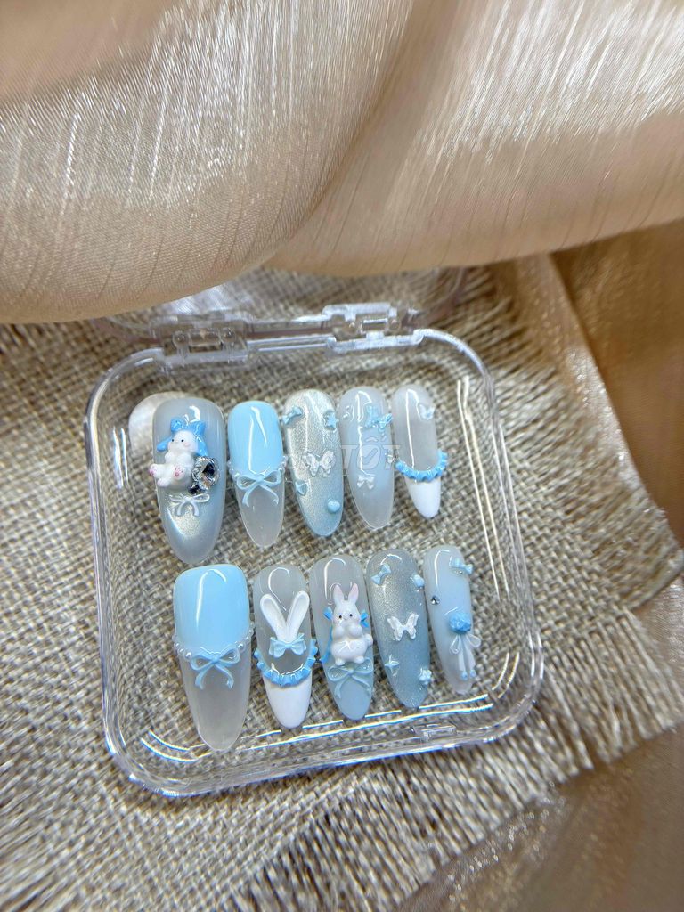 Nailbox Nữ nhựa Xanh dương. Mua bán Phụ kiện thời trang khác tại Thành phố Thuận An Bình Dương được đăng bởi Nguyễn Thị Tuyết Nhung hình 1