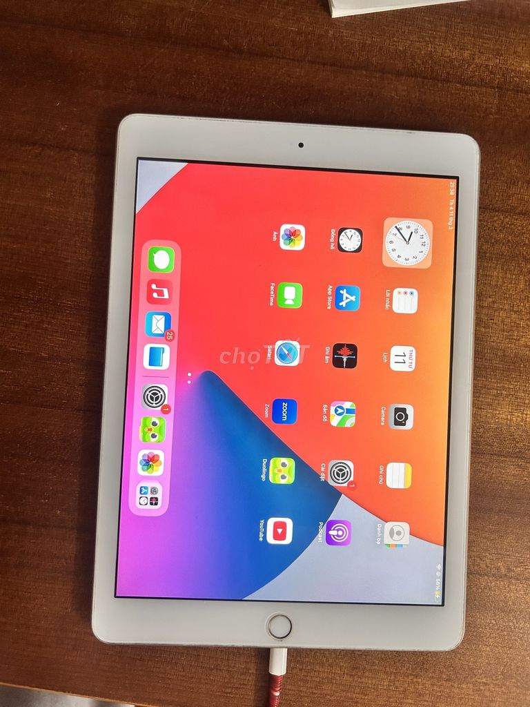 Apple iPad Gen 5 32GB Trắng. Mua bán Máy tính bảng tại Quận Hai Bà Trưng Hà Nội được đăng bởi Thu Nguyen hình 1