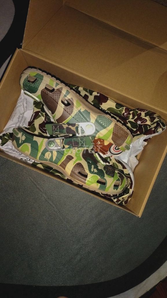 Dép Crocs Bape Rằn ri size 40. Mua bán Giày dép tại Quận Đống Đa Hà Nội được đăng bởi Phùng Hưng Thịnh hình 1