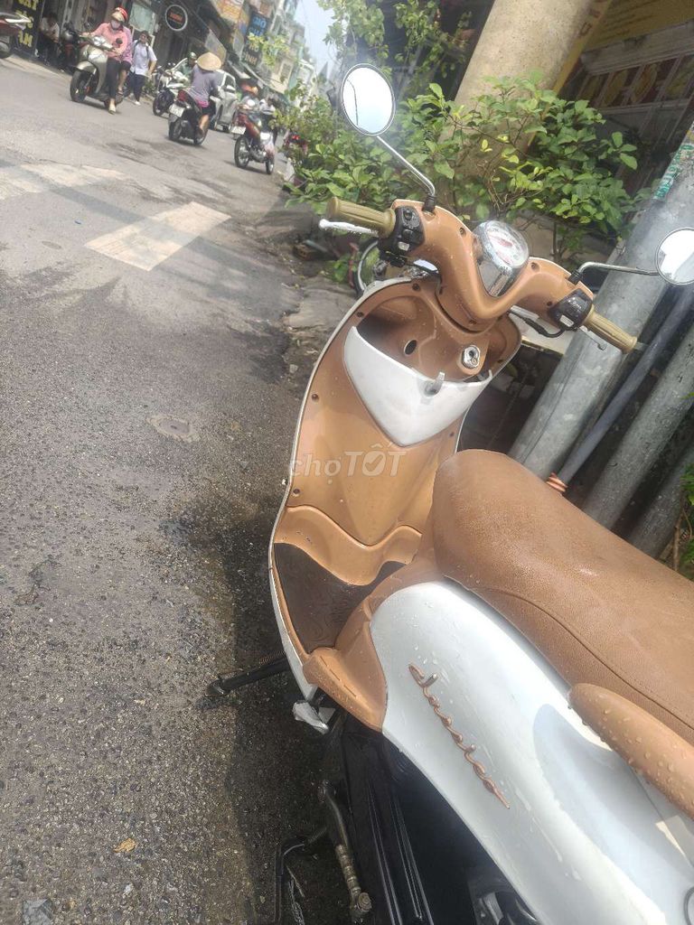 Yamaha Mio Classico белый, коричневый