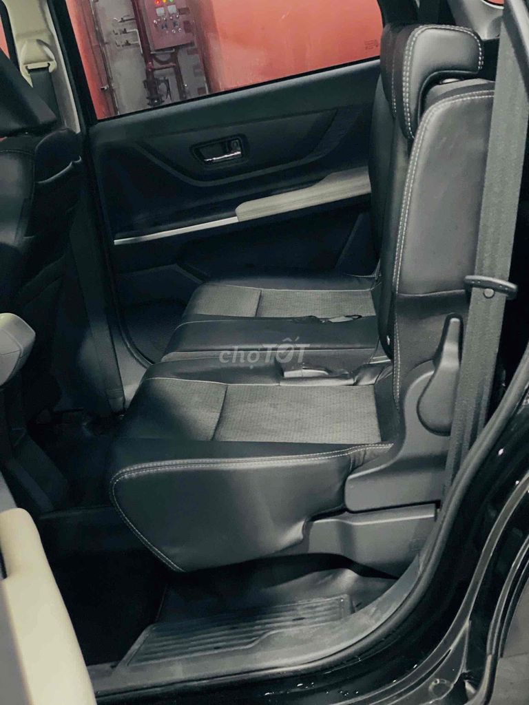 Toyota Veloz Cross 2022 CVT Top - 28000 km. Mua bán Ô tô tại Huyện Hóc Môn Tp Hồ Chí Minh được đăng bởi Kavin tran hình 5