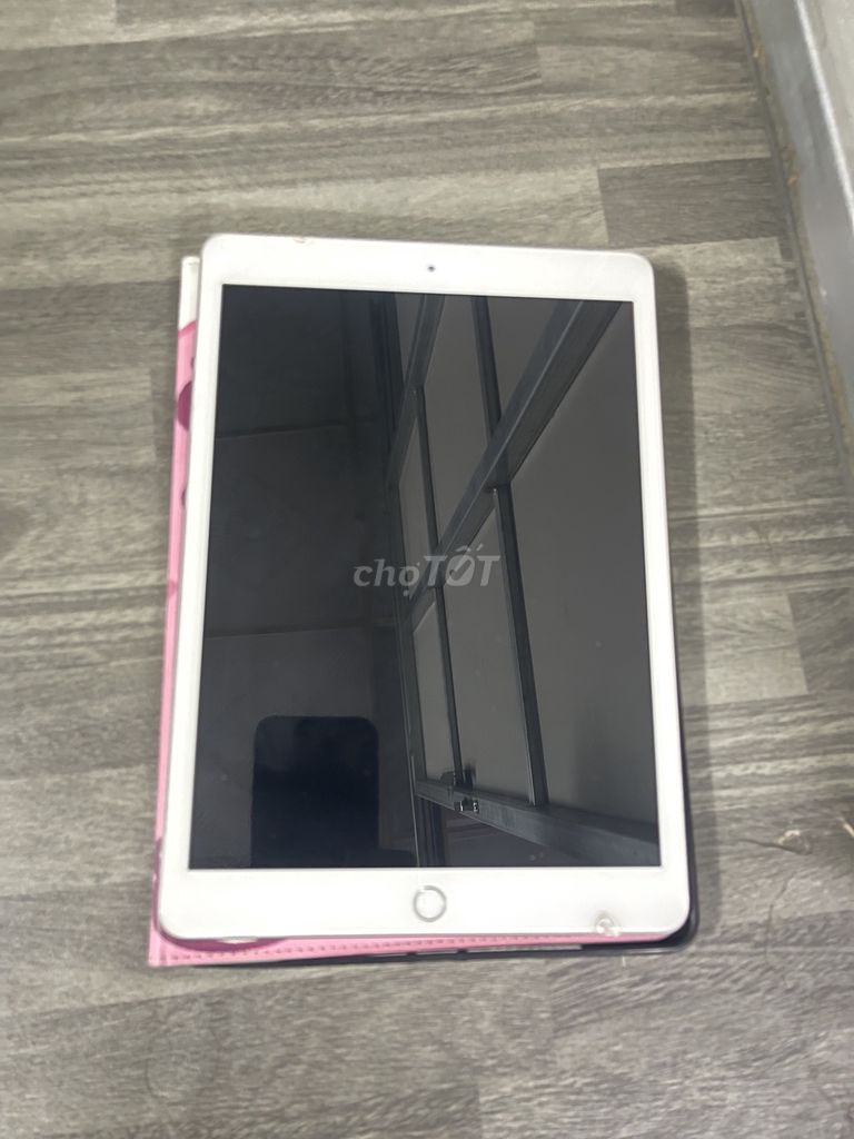 Apple iPad Gen 7 32GB Bạc. Mua bán Máy tính bảng tại Quận Ô Môn Cần Thơ được đăng bởi ho quoc trung hình 1