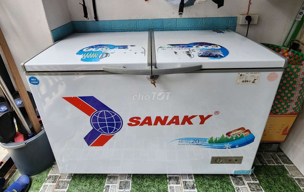 CẦN THANH LÝ TỦ ĐÔNG 2 NGĂN SANAKY GIÁ 4,5 TRIỆU