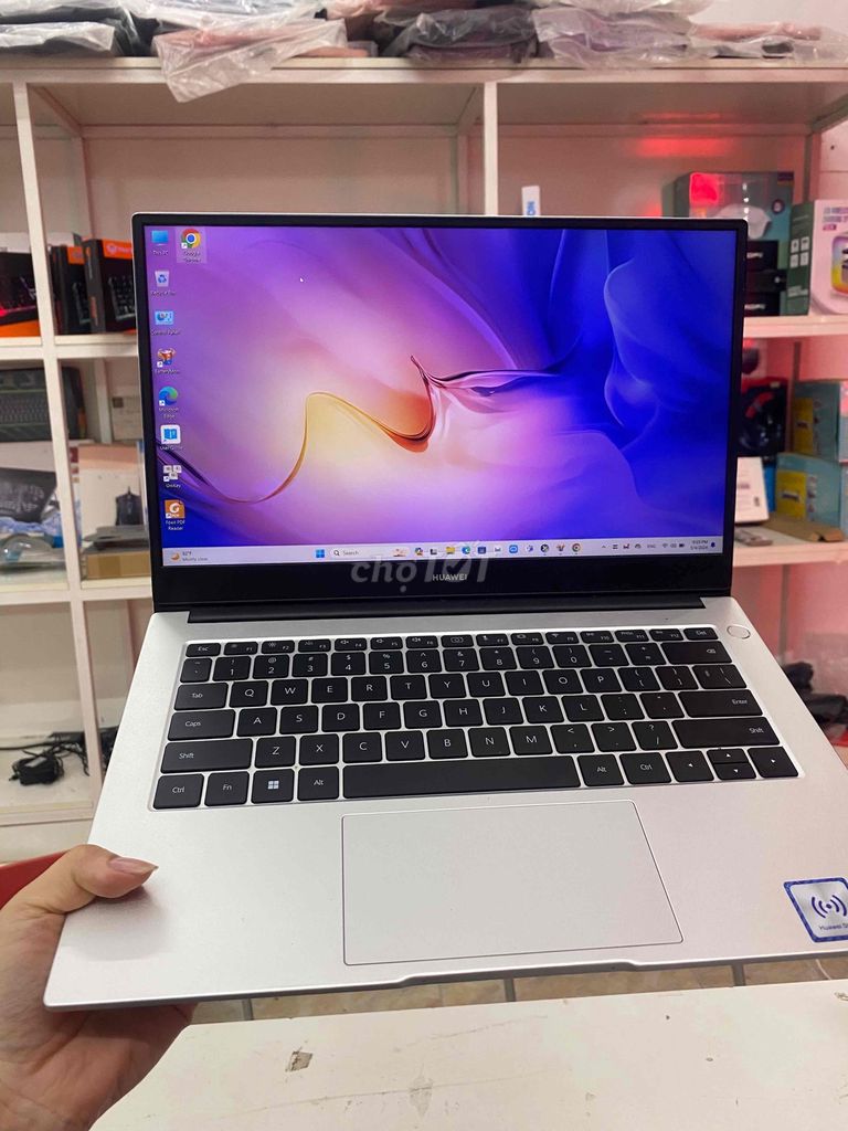 laptop huawei đời mới i3/8gb/256 mỏng BH HÃNG 2025
